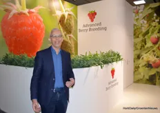 Wim Aalbersberg (Advanced Berry Breeding) quickly left his meeting for a photo.